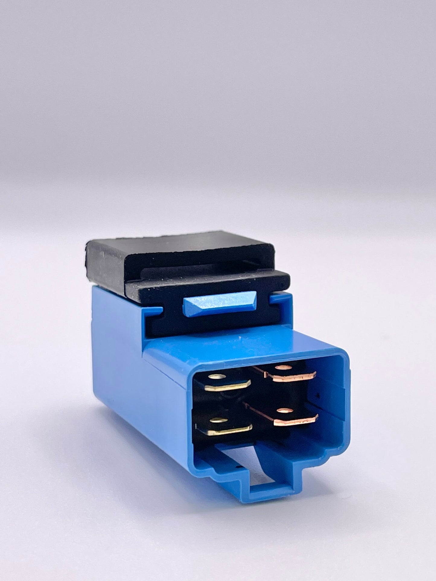 Yamaha 1UY-81950-92-00 OEM Four Terminal Relay with Rubber Mount